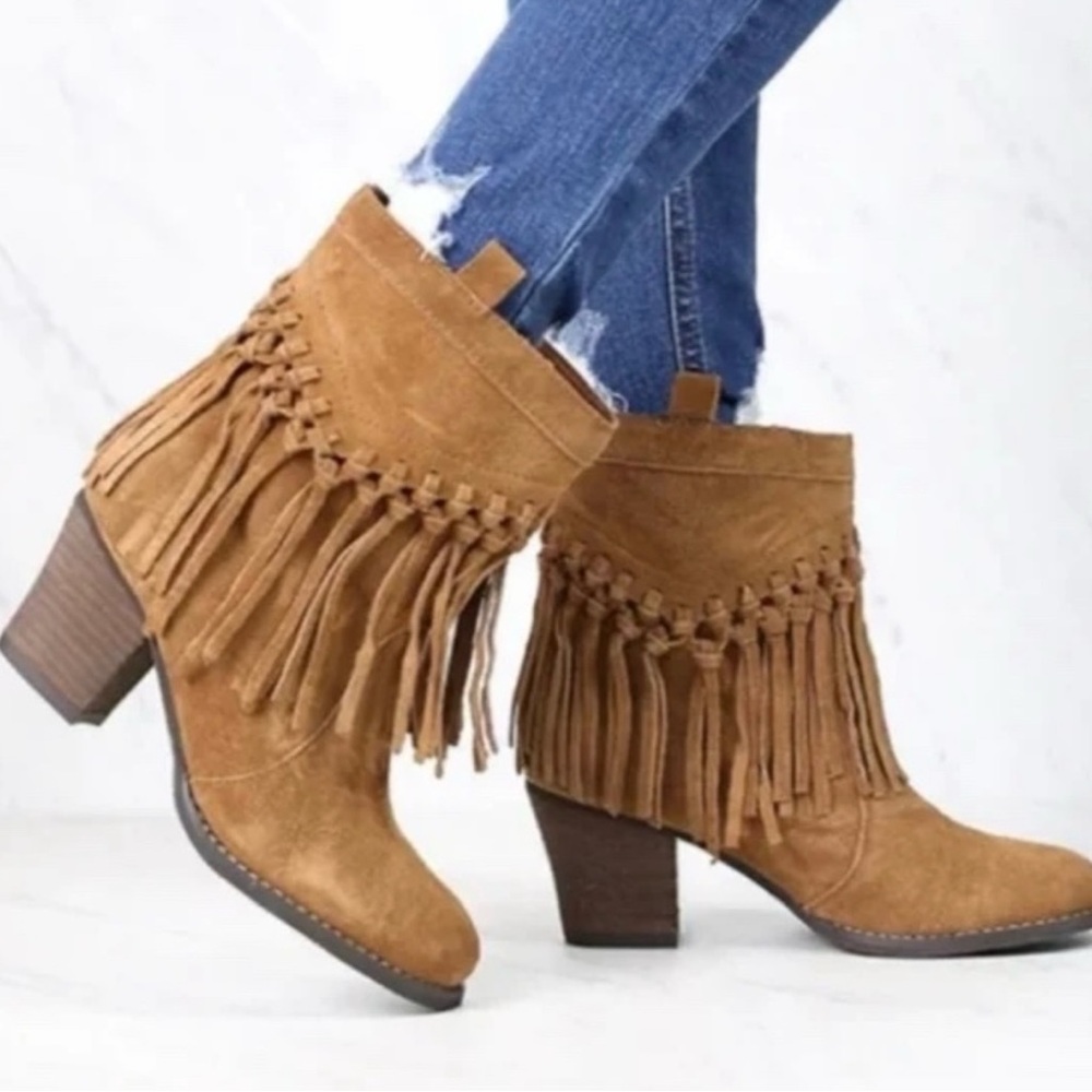 Sbicca Vintage Collection Fringed Tan Suede Ankle Boots Size 8.5